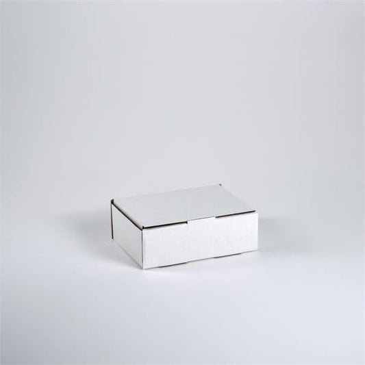 BX 1 White Mailer Box - 220 x 160 x 77 mm