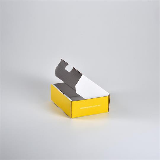 Parcel Box BX 1 Mailer Box Custom Print - 220 x 160 x 77 mm